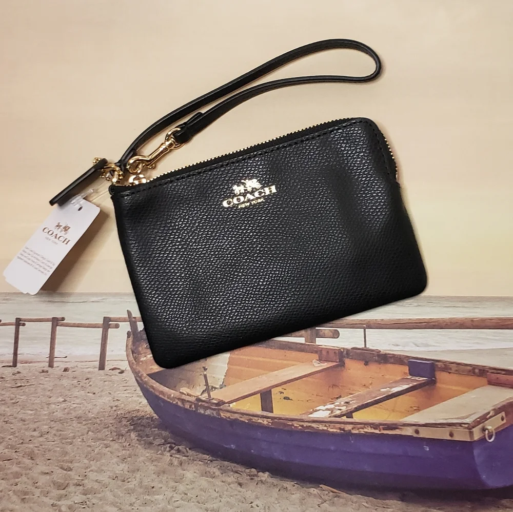 NWT Coach Leather Zipper Wristlet Wallet Clutch